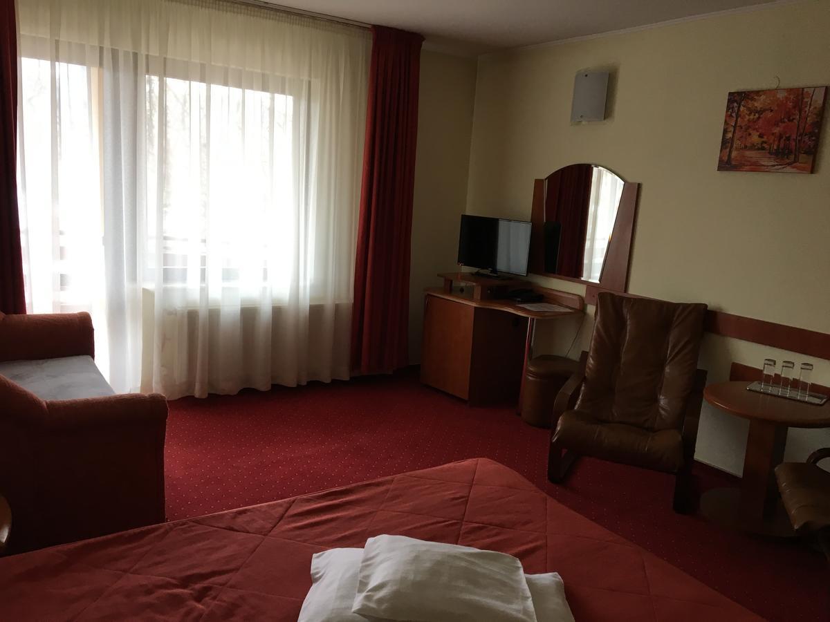 Pensiunea Vanatorul Vatra Dornei Buitenkant foto